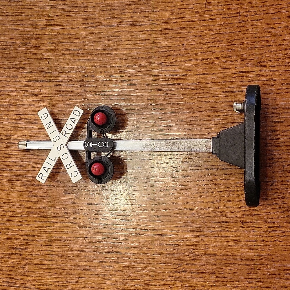 Lionel Trains Postwar 154 Automatic Road Crossing Signal